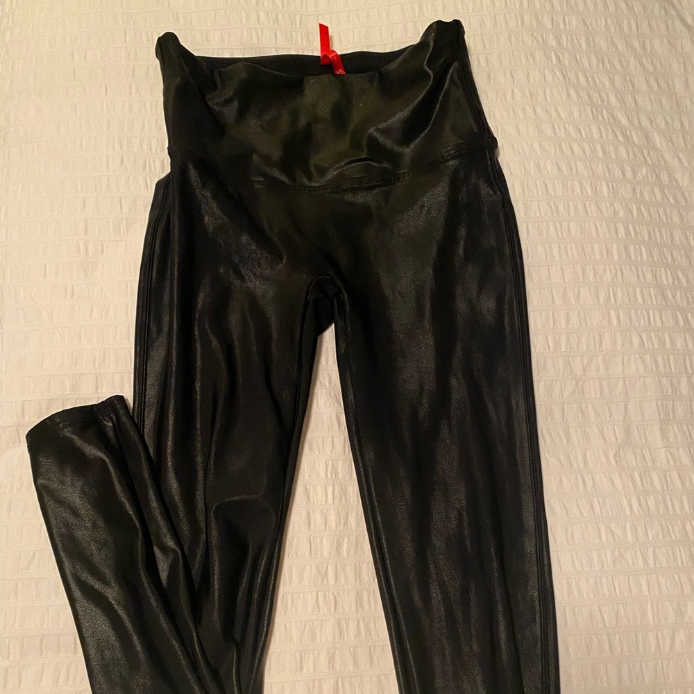 SPANX Faux Leather Leggings Size Large